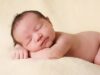 6 Pertanda Mimpi Menggendong Bayi yang Banyak Orang Tahu