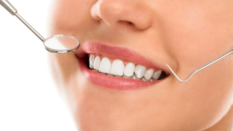7 Tips Menjaga Kesehatan Gigi dan Mulut; Hindari Makan Minum Berlemak