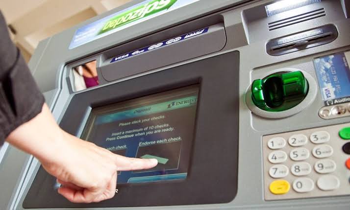 5 Alasan Mengapa Tidak Ada Mesin ATM di Sebagian Wilayah Indonesia