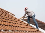 Arti Mimpi Atap Rumah Runtuh Terkena Angin Kencang Hujan Deras