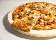 Arti Mimpi Menggoreng Pizza dan Kita Membeli Pizza Tersebut