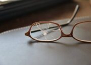 3 Arti Mimpi Melihat Kacamata Rusak, Pecah dan Hancur Lebur