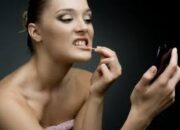 Tafsir Mimpi Selilitan Makanan di Gigi – Pesan di Balik Pengalaman yang Mengganggu
