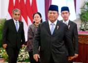 Presiden Prabowo Subianto Lantik 25 Pejabat Tinggi Negara di Istana Negara