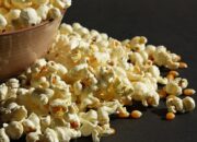 Arti Mimpi Makan Popcorn: Pertanda Baik atau Buruk?