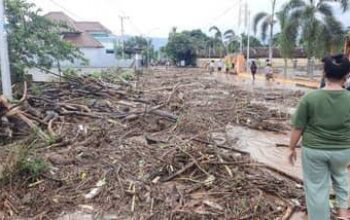 Banjir Situbondo: Relawan Rumah Zakat Action Bergerak Cepat untuk Bantu Warga Terdampak