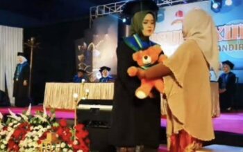 Wisuda Toga SMK CBM Purwokerto Viral, Netizen Pro dan Kontra: Inovasi atau Sekadar Tren?