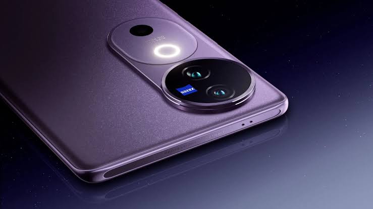 USB Vivo V50 Series: Konektivitas Cepat dengan USB Type-C Modern