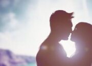 10 Prompt AI untuk Pacar Mesra Romantis yang Lagi Tren