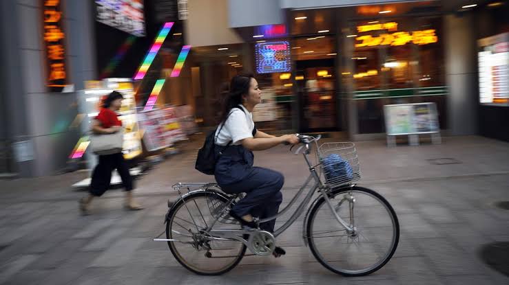 Jepang Terapkan Aturan Baru Tilang Biru untuk Pesepeda Mulai April 2026, Denda hingga Rp 1,3 Juta