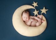 Tips Menjaga Bayi Saat Gerhana Bulan 7 September 2025, Orang Tua Perlu Tahu