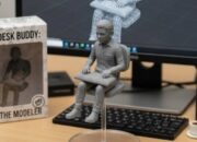 Viral Tren Foto Orang Jadi Miniatur di Depan Komputer, Kreatif di Sosmed Facebook