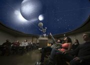 Menjelajahi Alam Semesta Tanpa Perlu Roket? Ke Planetarium Saja!